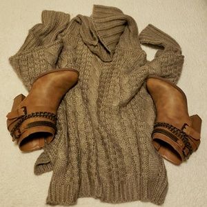 Women's sweater